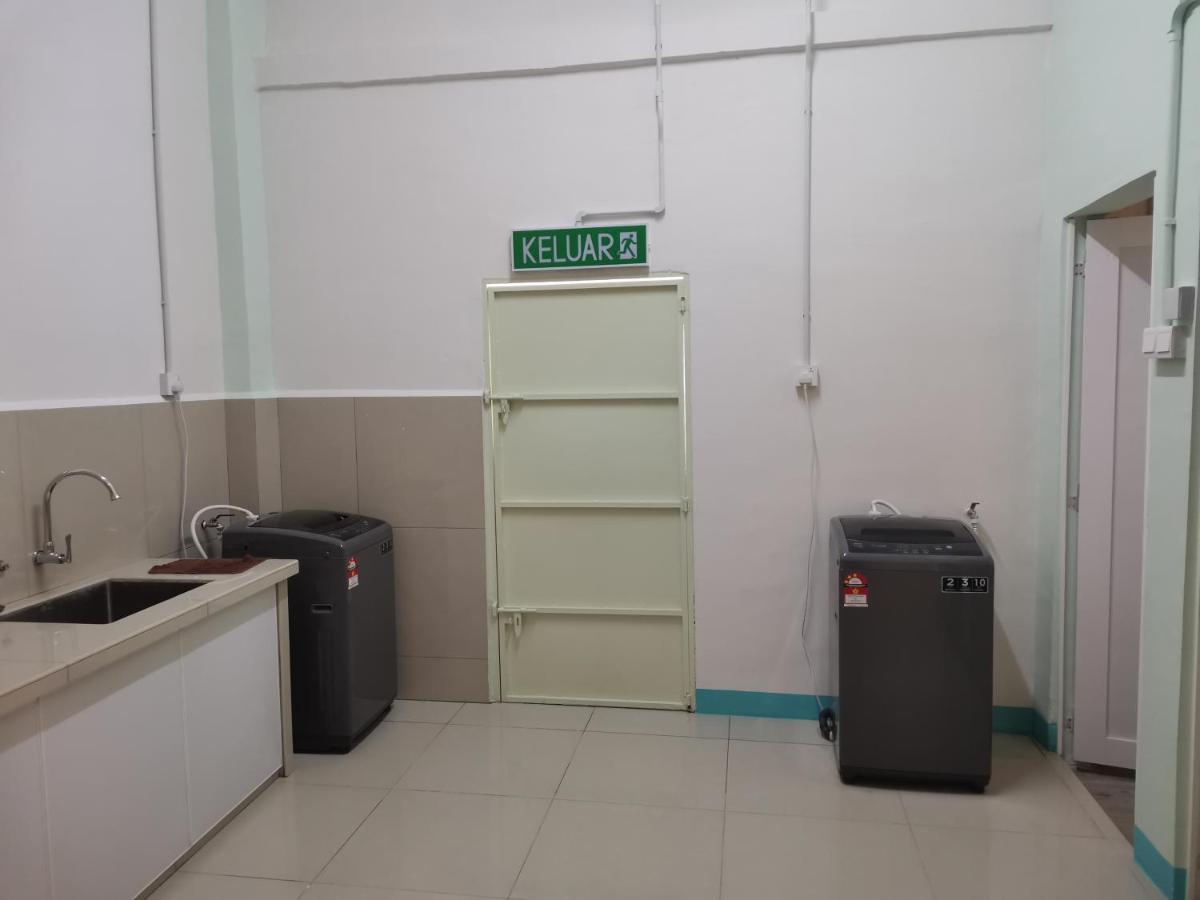 Color Mixed Home Hostel جورج تاون المظهر الخارجي الصورة