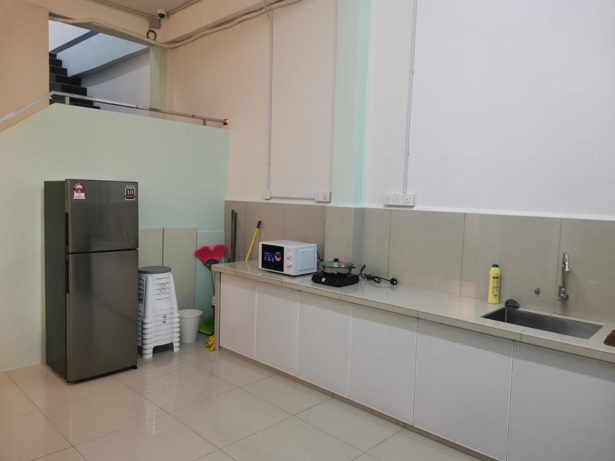Color Mixed Home Hostel جورج تاون المظهر الخارجي الصورة