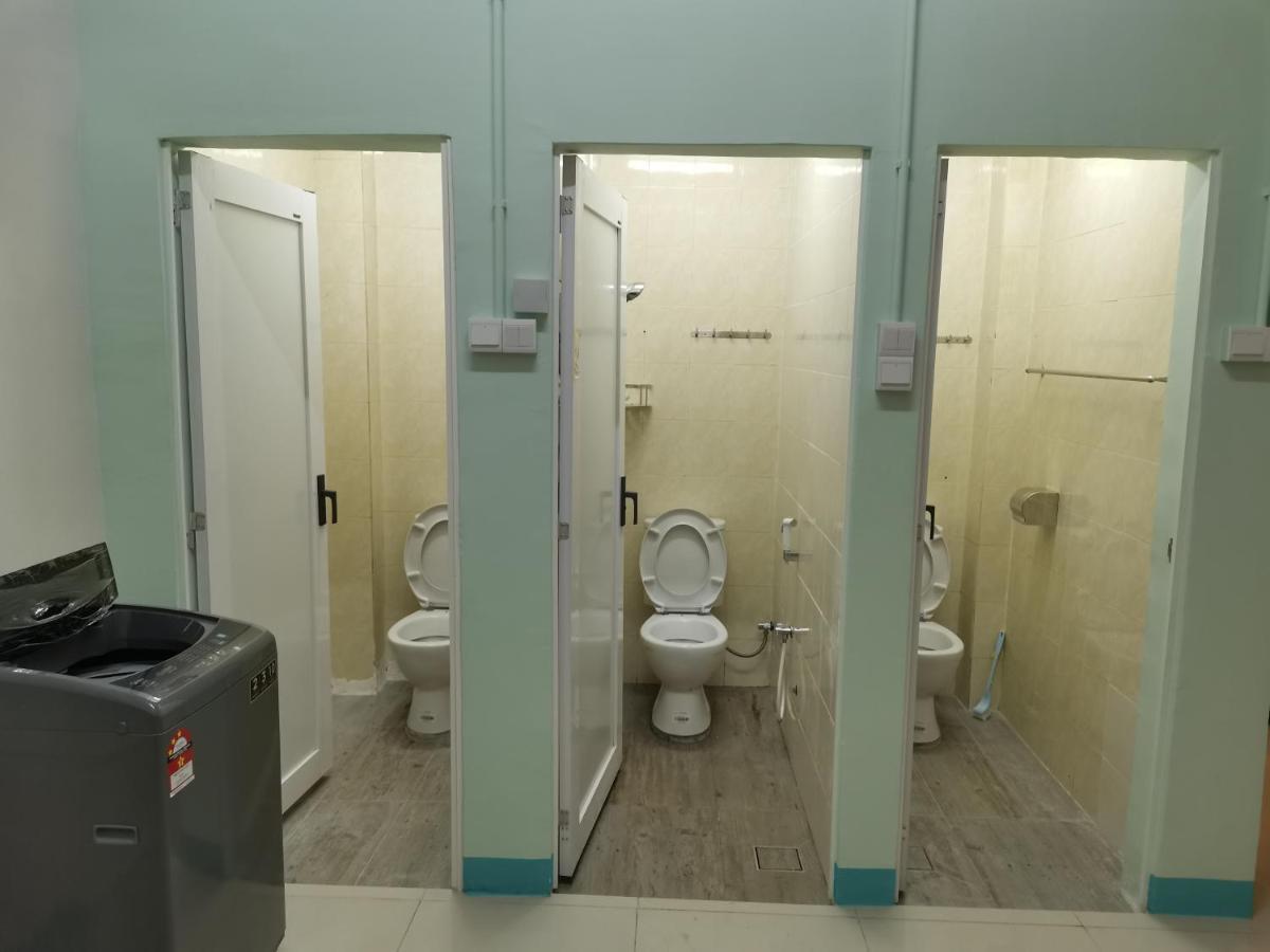 Color Mixed Home Hostel جورج تاون المظهر الخارجي الصورة