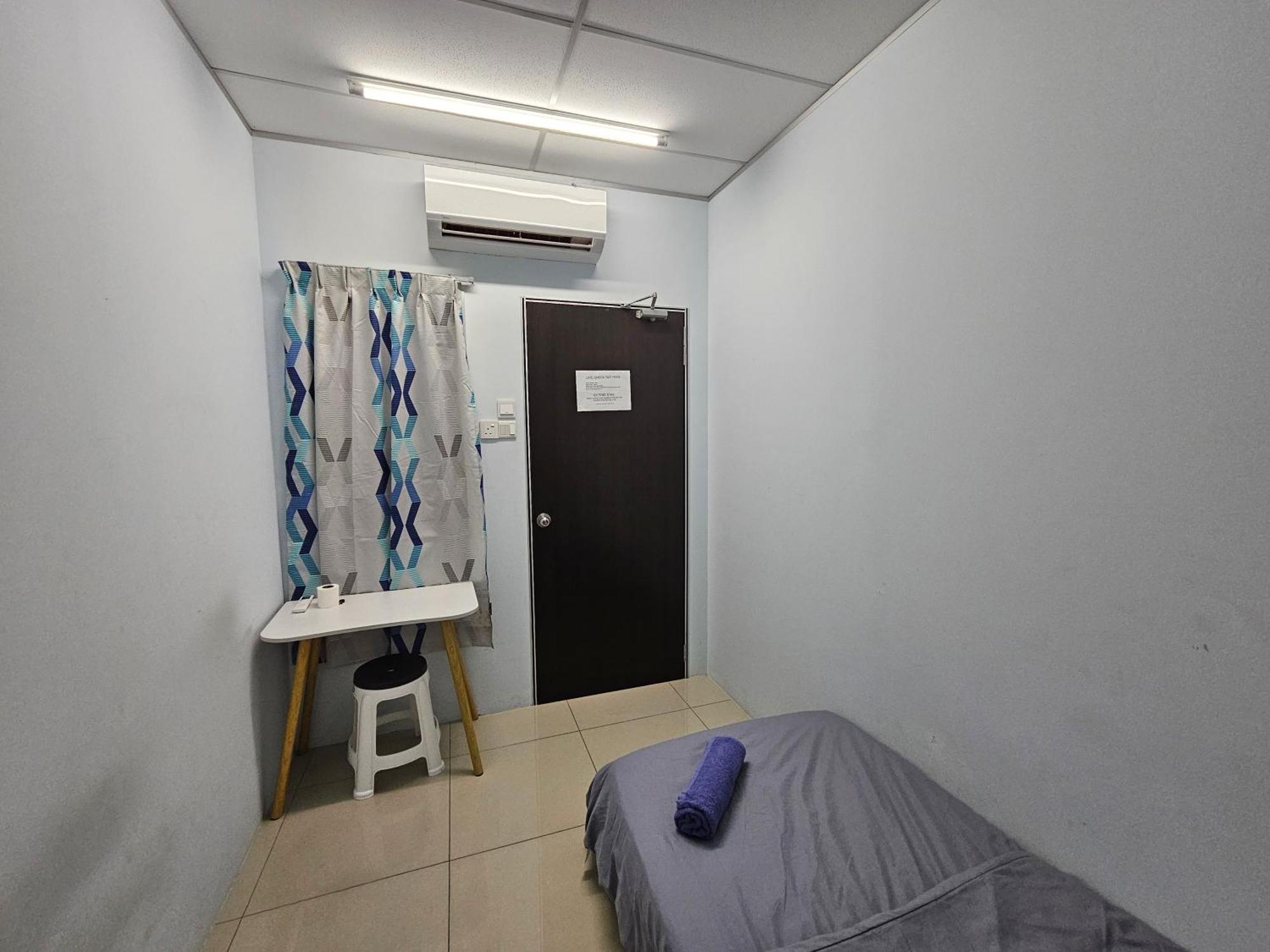 Color Mixed Home Hostel جورج تاون المظهر الخارجي الصورة