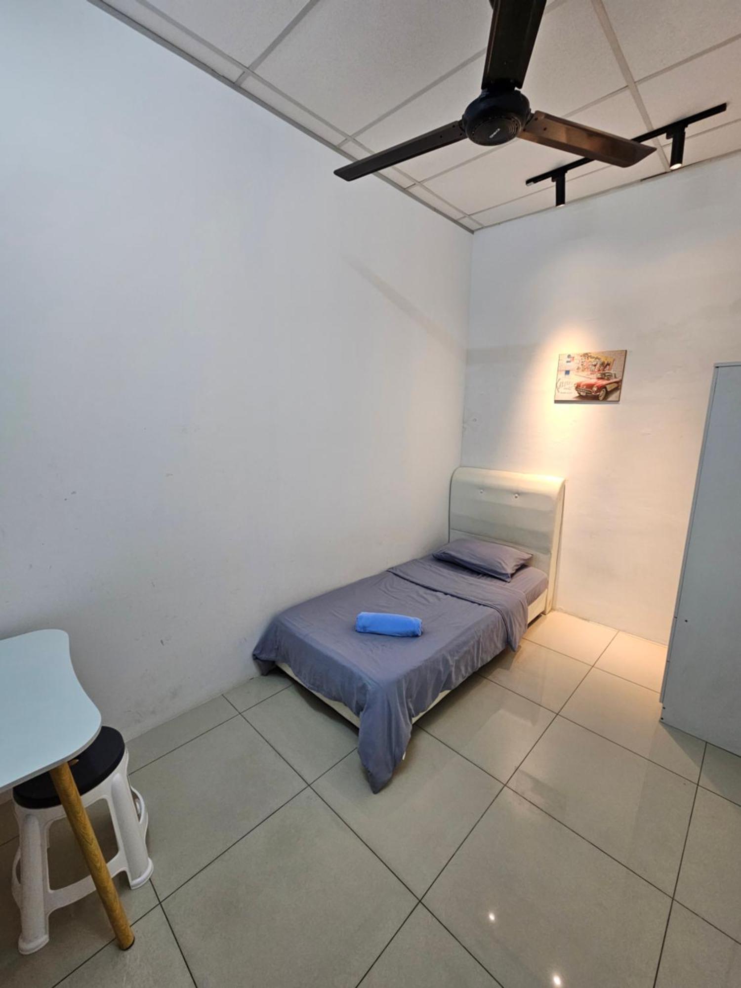 Color Mixed Home Hostel جورج تاون المظهر الخارجي الصورة