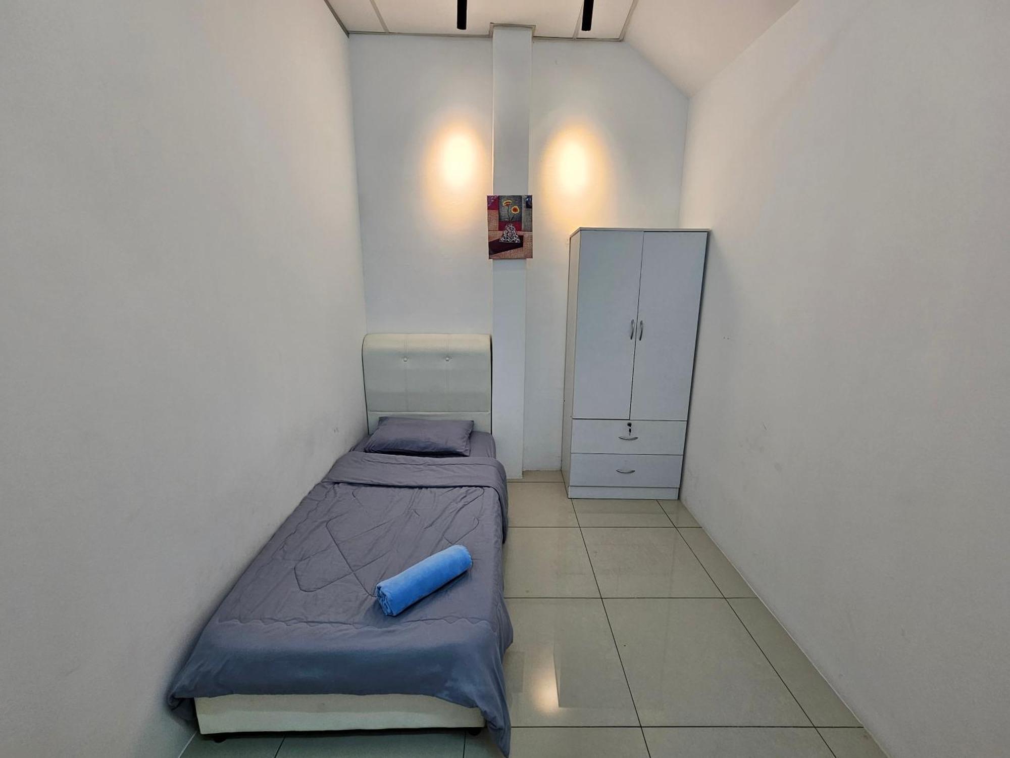 Color Mixed Home Hostel جورج تاون المظهر الخارجي الصورة