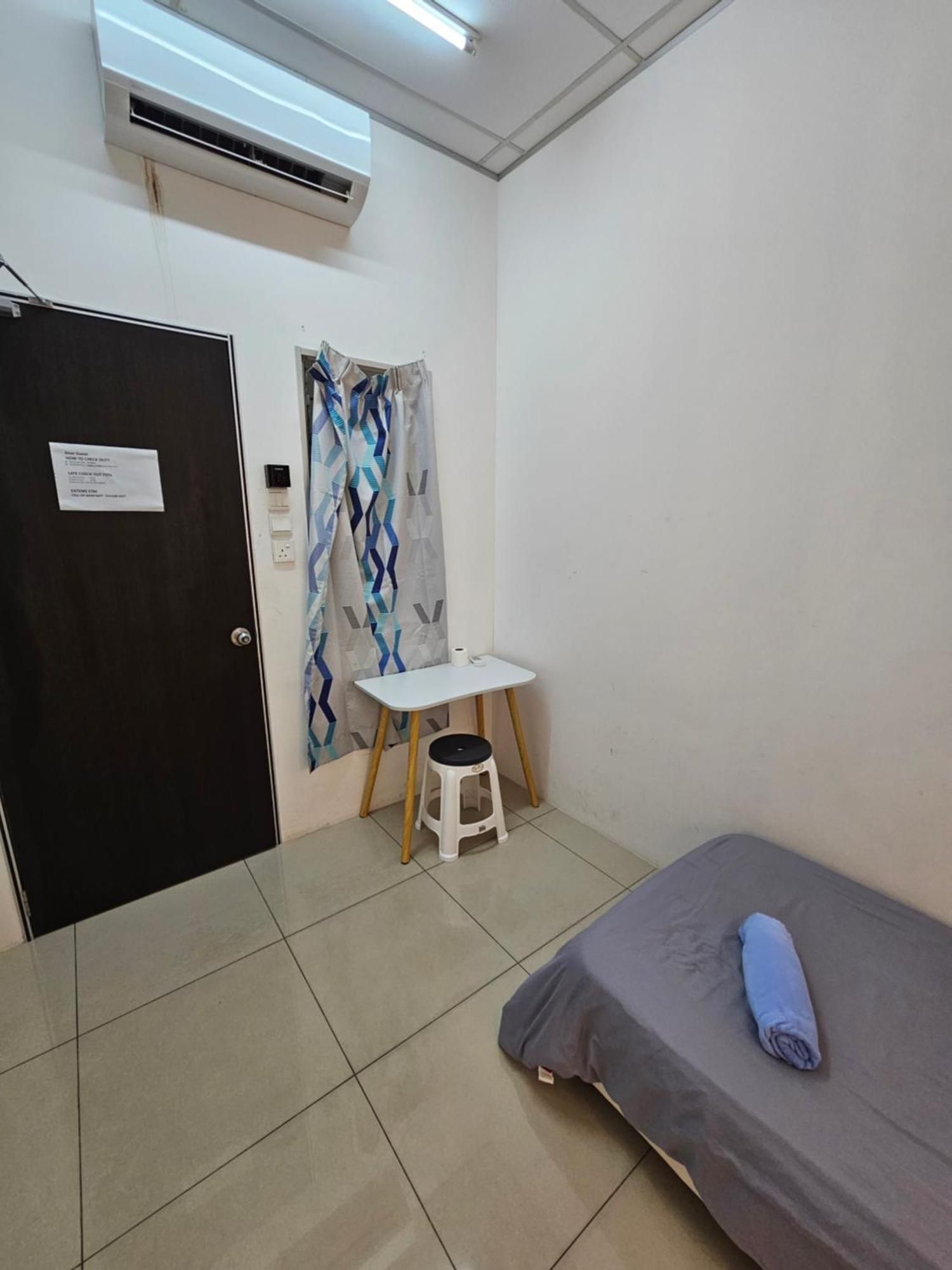 Color Mixed Home Hostel جورج تاون المظهر الخارجي الصورة