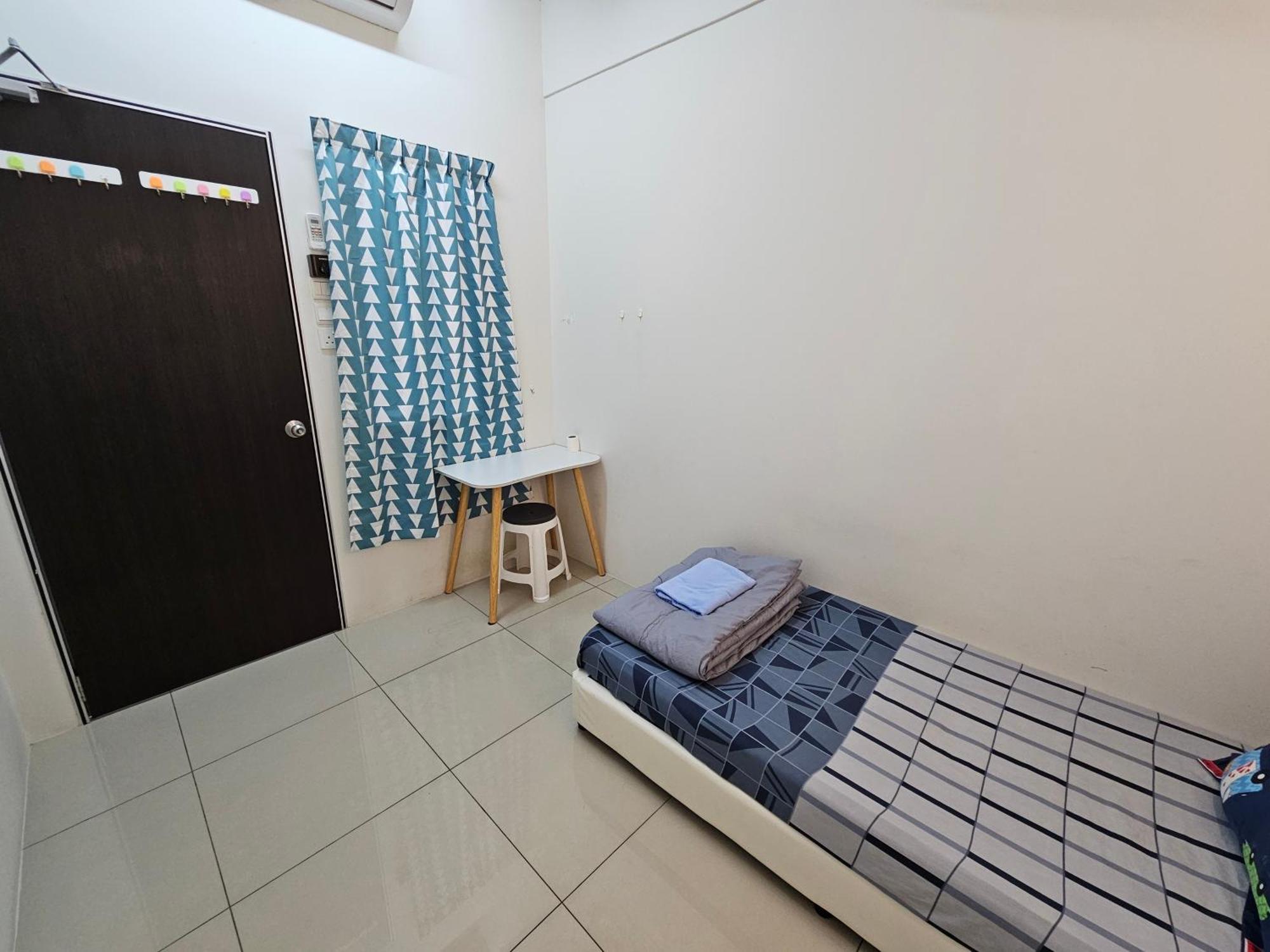 Color Mixed Home Hostel جورج تاون المظهر الخارجي الصورة